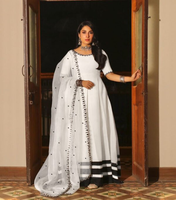 Neck Border Allover Embroidered With Pearls Work Dupatta, Maxi 3Pcs