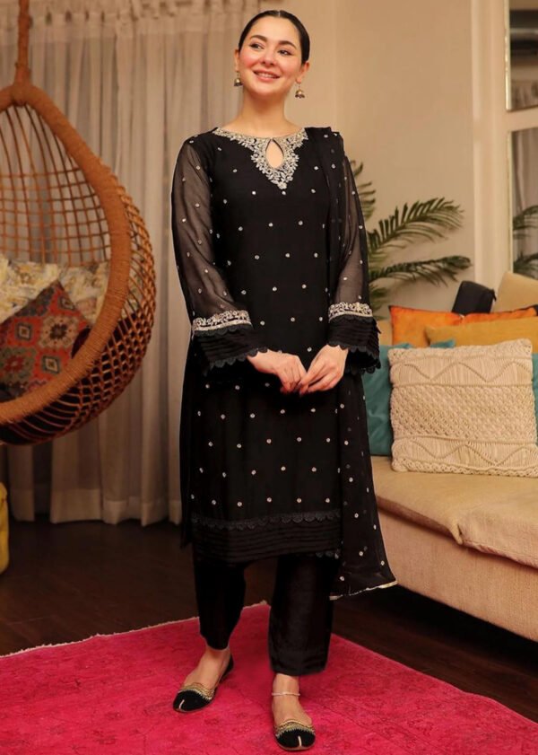 Aplic Design Embroidered With Lace Work On Sleeves And Border And Embroidery Dupatta