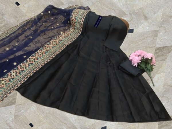 Nug Stone Handwork And Embroidery On Dupatta With Long Flair Kalli Maxi Trouser - Image 3