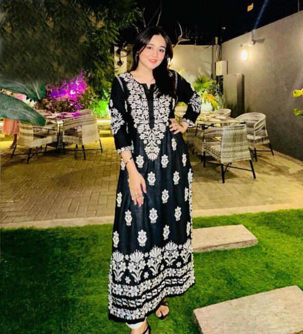 INDIAN SOFT LINEN NECK,DAMAN EMBROIDERED KURTI